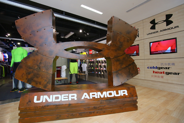 功能內著衣始祖來台-Under-Armour讓你更強！-孟橙策略行銷